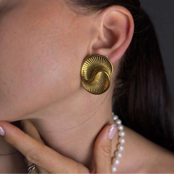 New Golden Spiral Studs - Picture 4 of 7